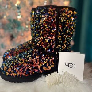 Ugg Classic Short Stellar Sequin -Black W size 7